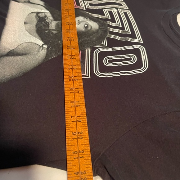 Official Lizzo Merch From The Special Tour 2023 T Shirt Black Large Worn Once - Picture 7 of 7